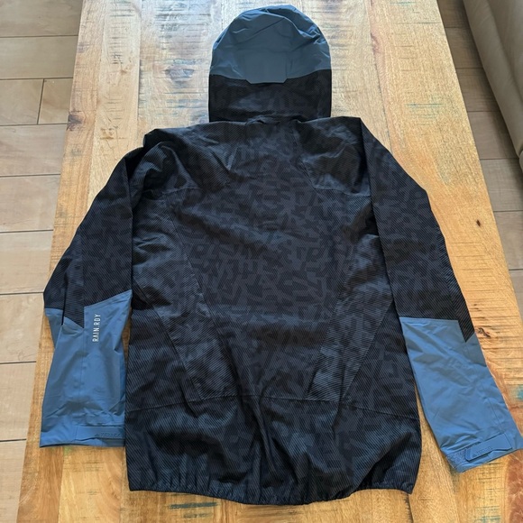 Adidas Men's TERREX Techrock RAIN.RDY Climbing Anorak Black/Wonste Size Medium - Picture 8 of 17